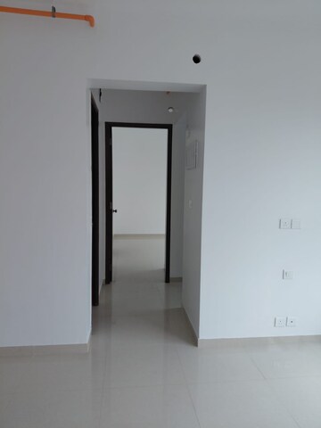 1 BHK Apartment For Rent in Kalpataru Immensa, Kolshet Road