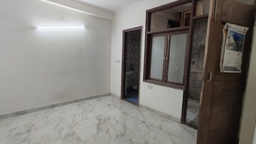 Room in 2 BHK Builder Floor at Saket – for Rent