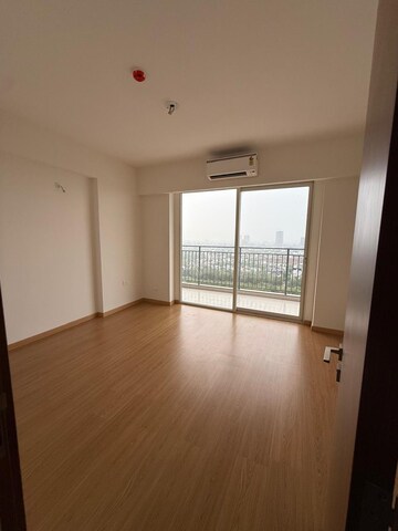 Room in 3 BHK Apartment at Godrej Woods, Sector 43 – for Rent