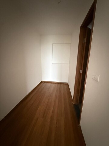 Room in 3 BHK Apartment at Godrej Woods, Sector 43 – for Rent
