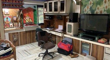 Furnished Amenities in 3 BHK Apartment at Pleasant Park CHS Andheri, Andheri East – for Sale
