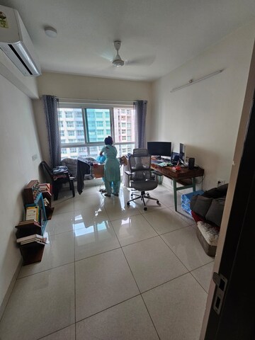 Team Area in 2 BHK Apartment at LnT Emerald Isle Phase II, Powai – for Rent