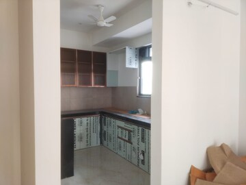 Room in 3 BHK Apartment at Godrej Urban Park, Chandivali – for Rent