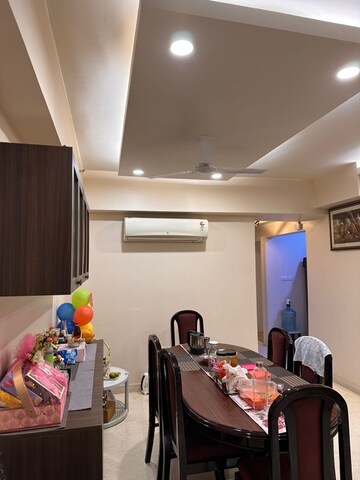 Furnished Amenities in 3 BHK Apartment at DLF Regal Gardens, Sector 90 – for Rent