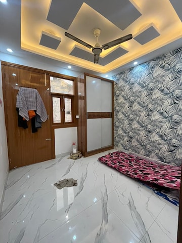 Master Bedroom in 1 BHK Builder Floor at Dwarka Mor – for Rent