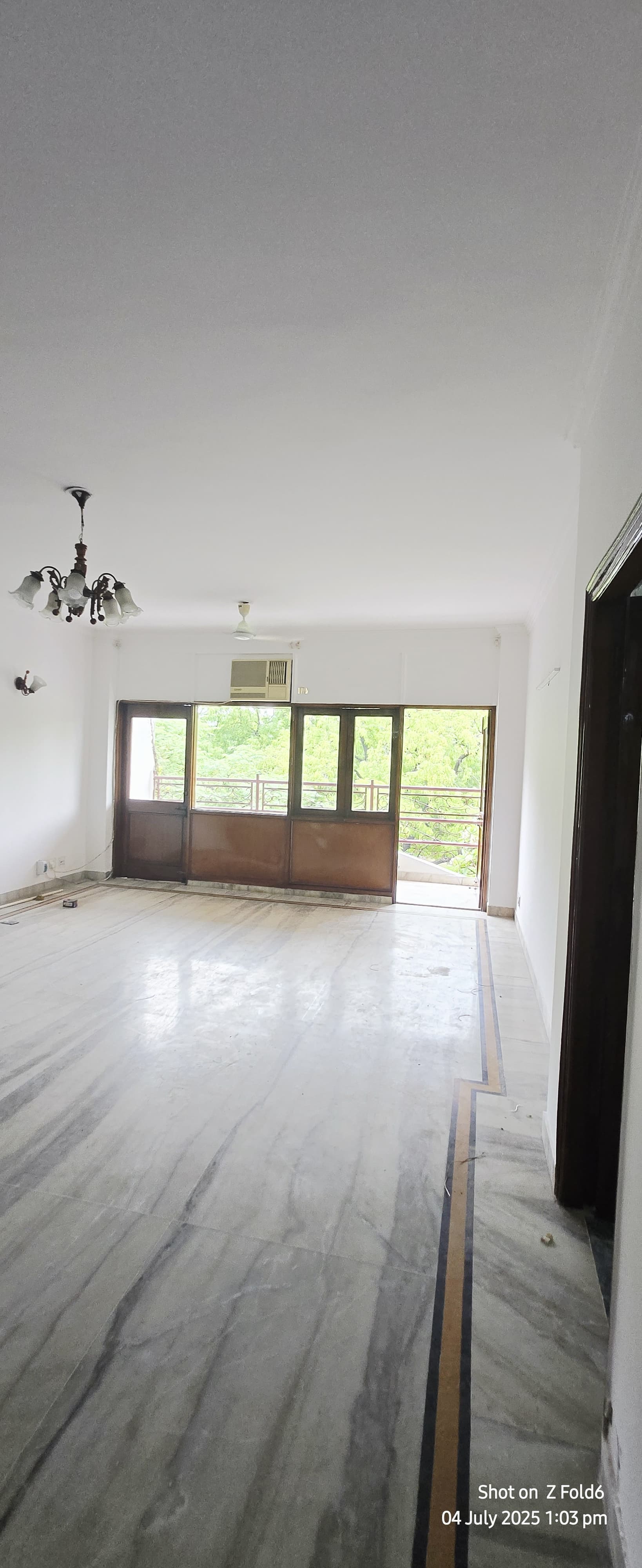 2 BHK Builder Floor For Rent in Sarvapriya Vihar