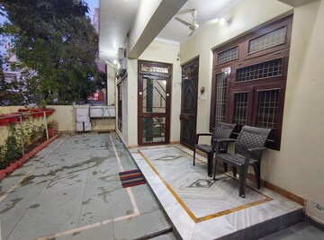 Gym in 2 BHK Independent House at Jankipuram – for Rent