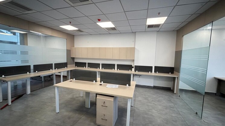 Team Area, urbtech-trade-centre Commercial Office Space 1600 Sq.Ft. In Sector 132 Noida 8949981