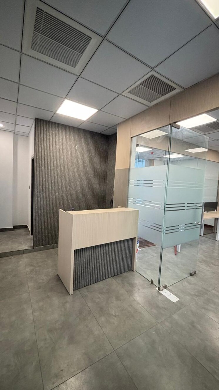 Team Area, urbtech-trade-centre Commercial Office Space 1600 Sq.Ft. In Sector 132 Noida 8949981