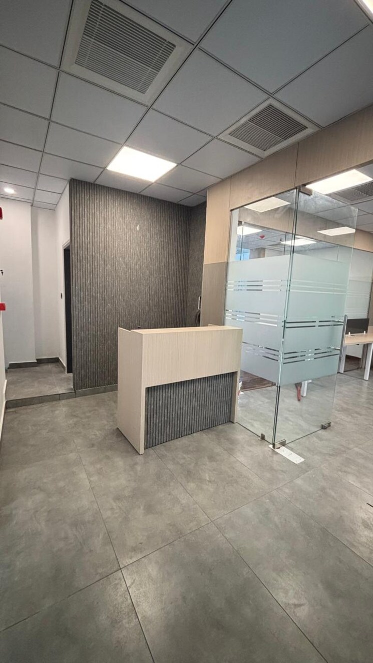 Team Area, urbtech-trade-centre Commercial Office Space 1600 Sq.Ft. In Sector 132 Noida 8949981