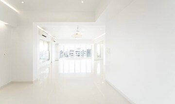 5 BHK Apartment For Rent in Khar West