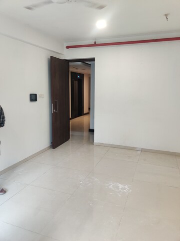 Furnished Amenities in 2 BHK Apartment at Sunteck Avenue 2, Goregaon West – for Rent