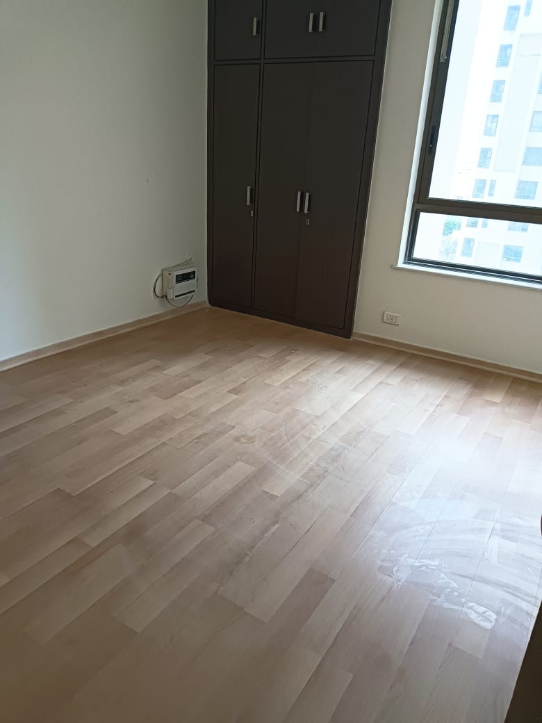 2.5 BHK + Study Room 1650 Sq.Ft. Apartment in Unitech Espace Nirvana Country