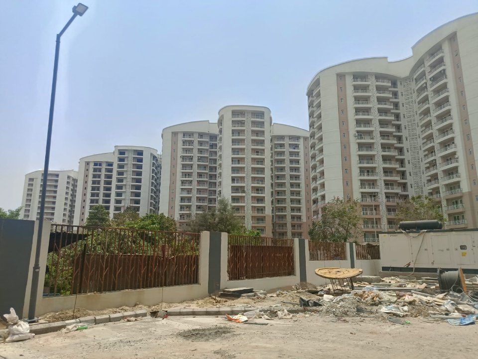 3.5 BHK + Servant Room,Study Room Apartment For Sale in Rishita Mulberry Heights