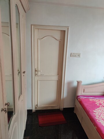 Furnished Amenities in 2 BHK Apartment at Ankur Building, Malad West – for Rent