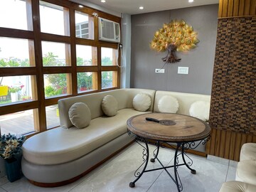 Living Room in 1.5 BHK Apartment at Ashiyana – for Rent