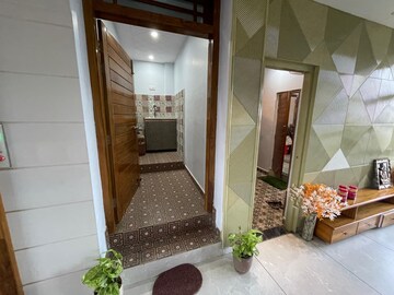 Living Room in 1.5 BHK Apartment at Ashiyana – for Rent