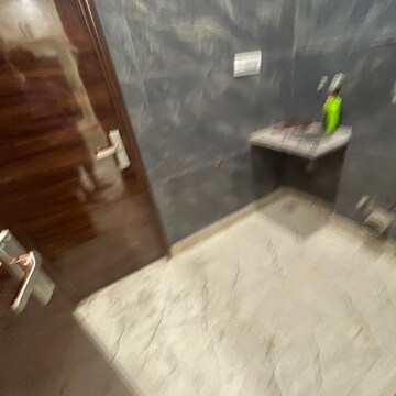 Furnished Amenities in 3 BHK Builder Floor at Rohini Sector 25 – for Sale