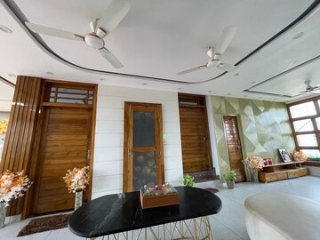 Bedroom in 1.5 BHK Apartment at Vrindavan Yojna – for Rent