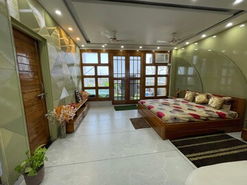 Bedroom in 1.5 BHK Apartment at Vrindavan Yojna – for Rent