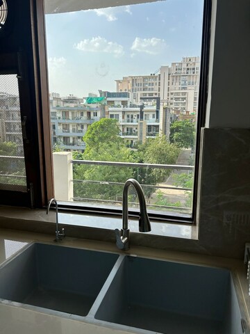 Balcony in 3 BHK Builder Floor at Unitech South City II, Sector 50 – for Rent