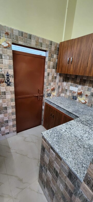Furnished Amenities in 5 BHK Independent House at Gomti Nagar – for Sale
