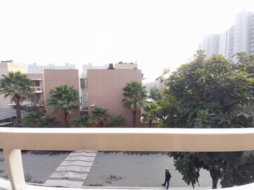 Swimming Pool in 3 BHK Builder Floor at Unitech Woodstock Floors, Sector 50 – for Rent