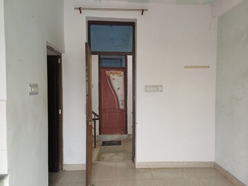 Building Lobby in 1 RK Apartment at Gomti Nagar – for Rent