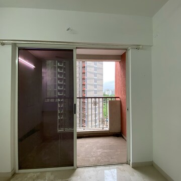Room in 2 BHK Apartment at Lodha Codename Premier, Mangaon – for Rent