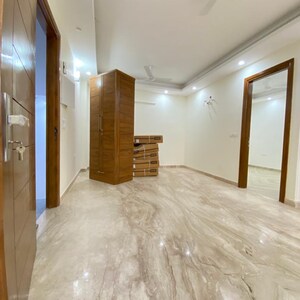 Room in 3 BHK Builder Floor at Vasant Kunj Enclave – for Sale