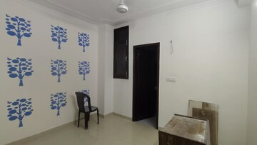 Room in 2 BHK Builder Floor at Saket – for Rent