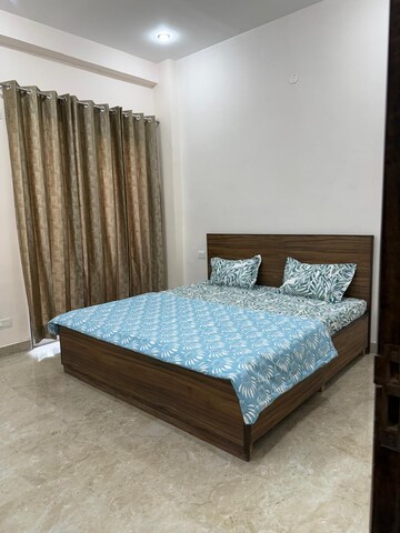 Bedroom in 2 BHK Builder Floor at Unitech Arcadia, South City 2 – for Rent