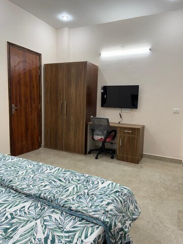 Bedroom in 2 BHK Builder Floor at Unitech Arcadia, South City 2 – for Rent