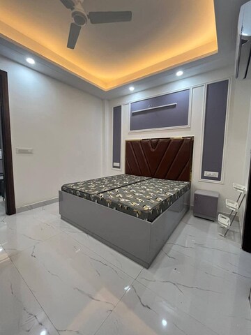 Master Bedroom in 1 BHK Builder Floor at Sector 21 – for Rent