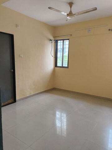 Room in 3 BHK Apartment at Adajan – for Rent