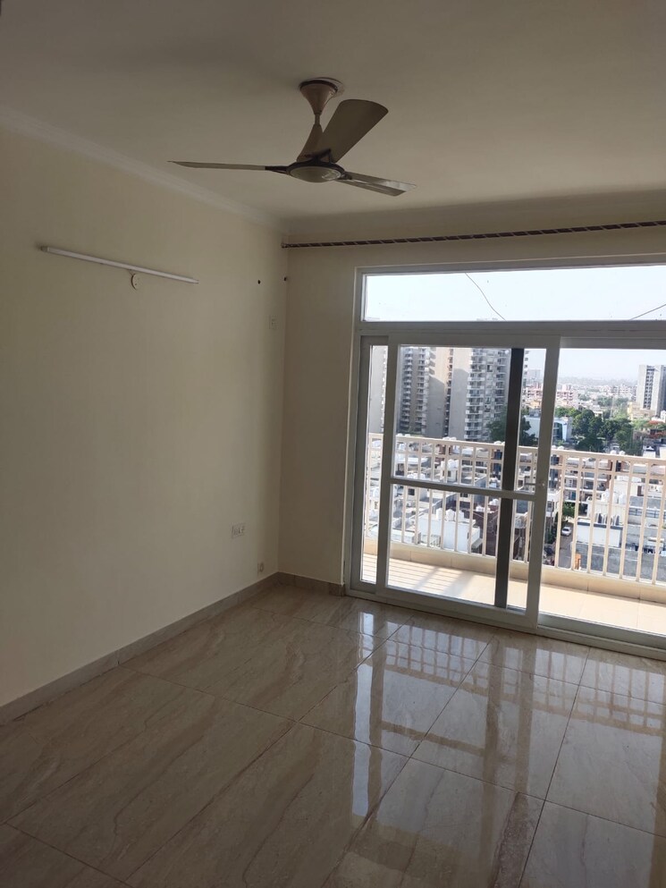 Room, bliss-orra 4 Bedroom 2000 Sq.Ft. Penthouse In Ambala Highway Zirakpur 8950137