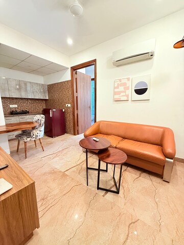 Living Room in 1.5 BHK Builder Floor at Sector 21 – for Rent
