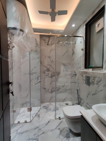 Bathroom in 2 BHK Builder Floor at Sector 21 – for Rent