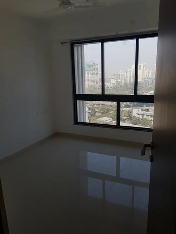 Room in 2 BHK Apartment at Sunteck City Avenue 2, Goregaon West – for Rent