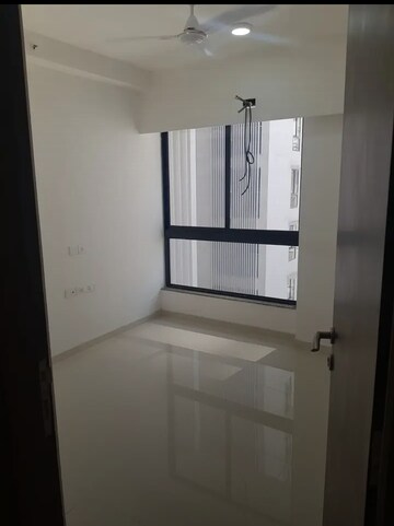 Room in 2 BHK Apartment at Sunteck City Avenue 2, Goregaon West – for Rent