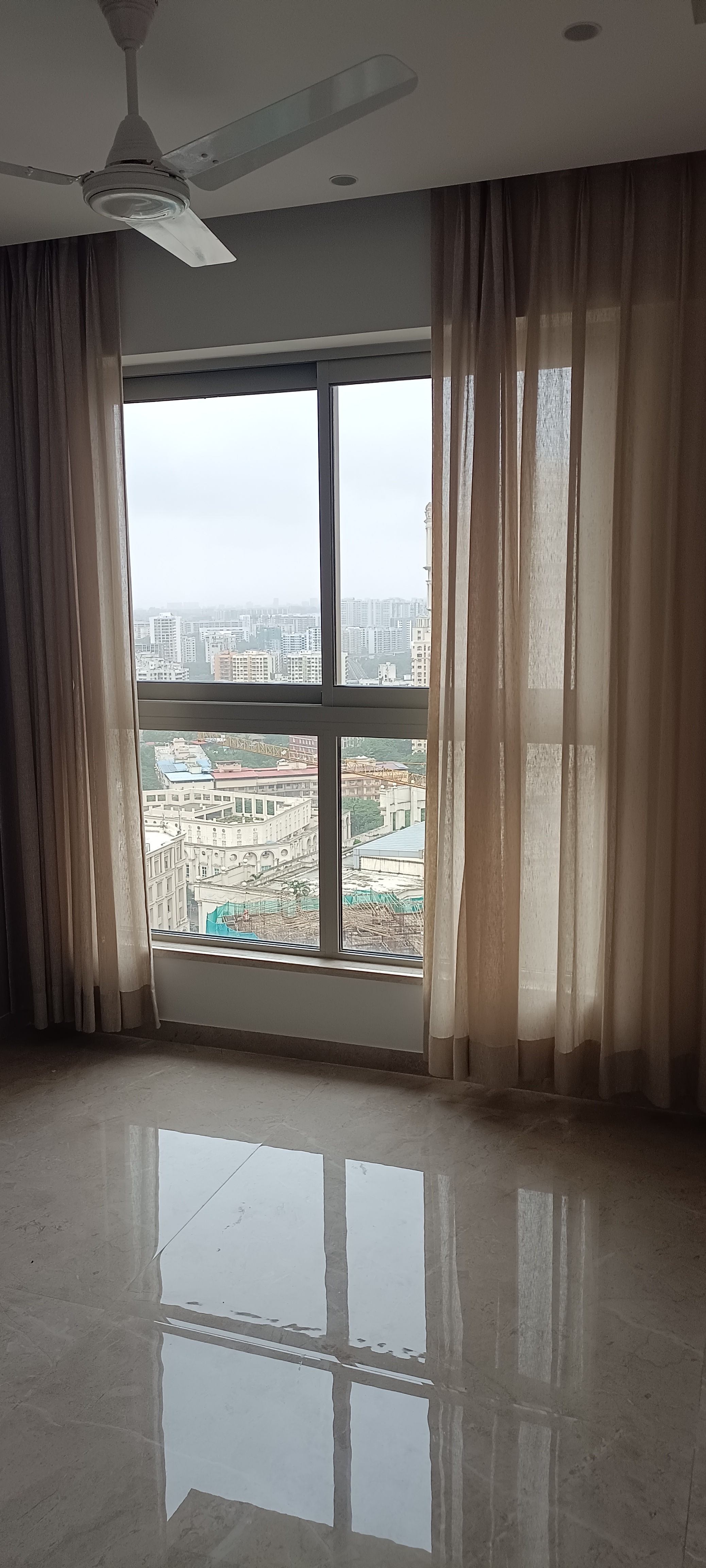 1 BHK + Servant Room Apartment For Rent in Hiranandani Regent Hill