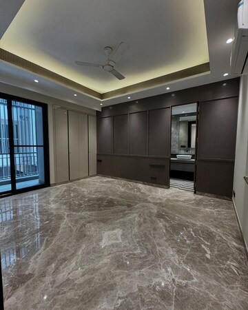 Room in 4 BHK Apartment at Kolte Patil 24K Atria, Pimple Nilakh – for Rent