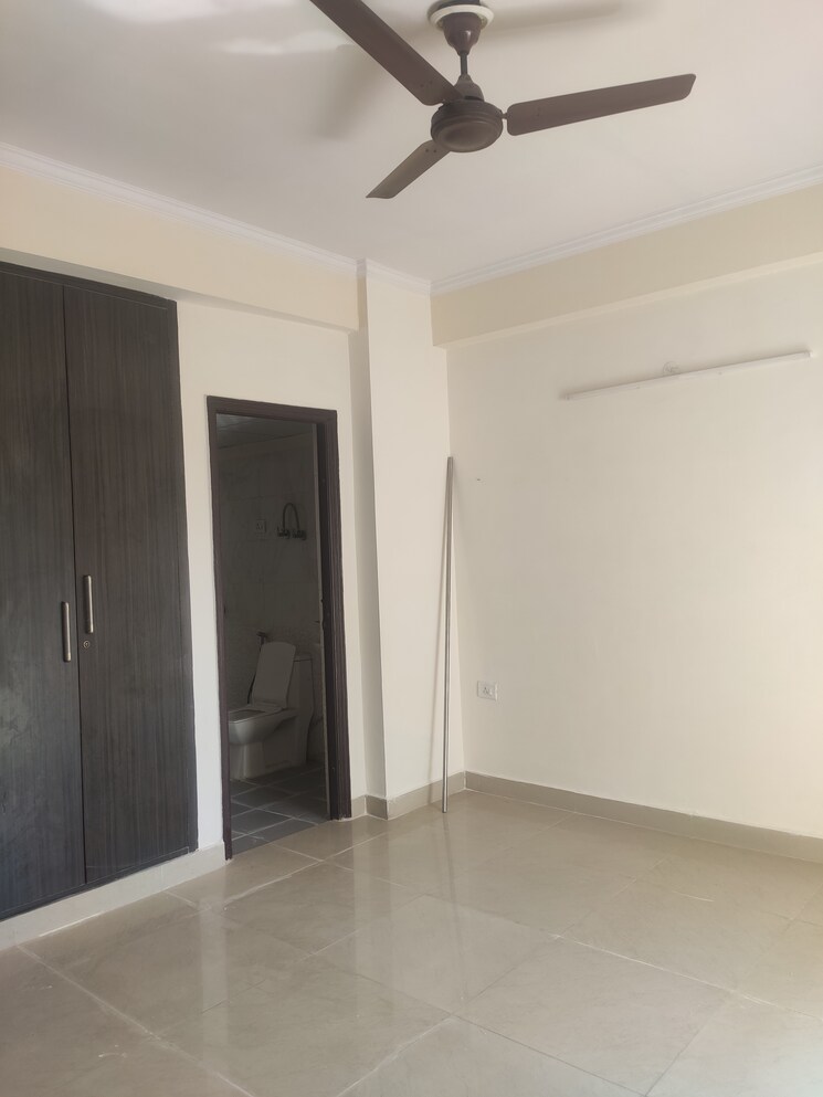 Room, jm-orchid 2.5 Bedroom 1147 Sq.Ft. Apartment In Sector 76 Noida 8688161