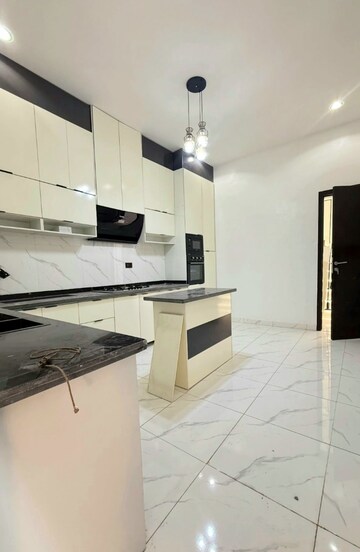 Kitchen in 2.5 BHK Apartment at Mulund Darshan, Mulund West – for Rent