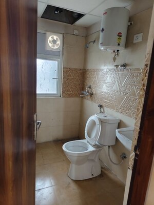 Bathroom in 3 BHK Apartment at Amrapali Golf Homes, Sector 4 Greater Noida – for Sale
