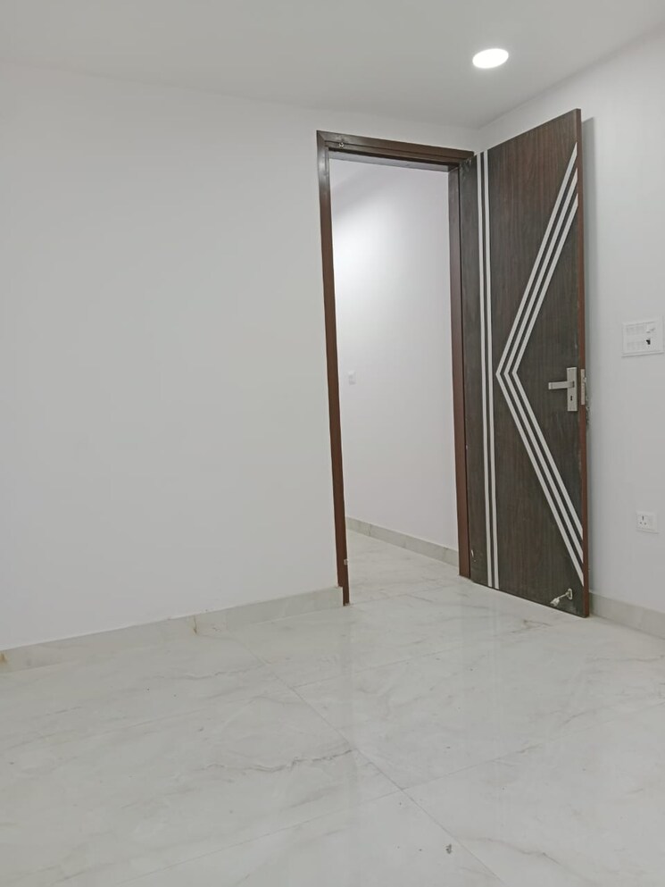 Room, govindpuri 3 Bedroom 910 Sq.Ft. Builder Floor In Govindpuri Delhi 8950257