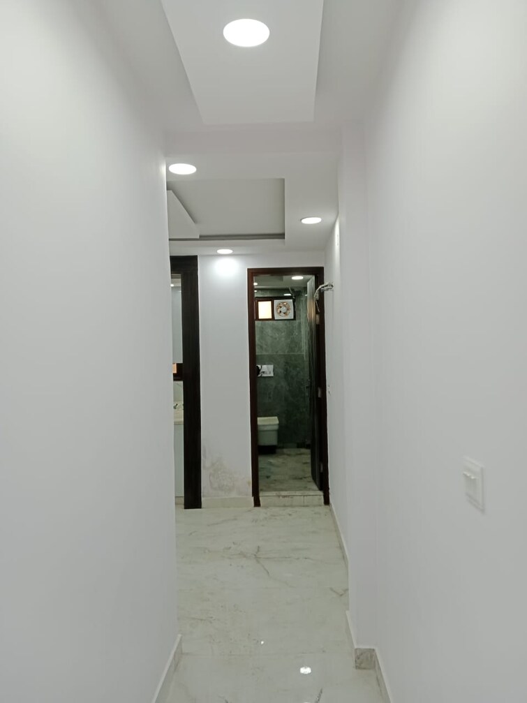 Cover Image, govindpuri 3 Bedroom 910 Sq.Ft. Builder Floor In Govindpuri Delhi 8950257
