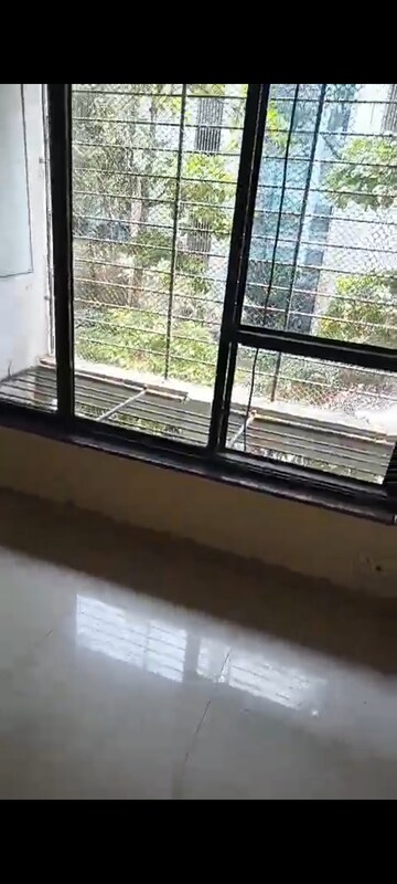 Room in 1 BHK Apartment at Rustomjee Central Park, Andheri East – for Rent