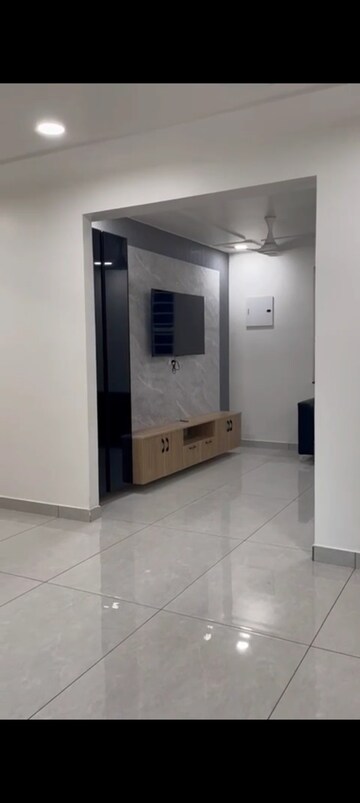 Room in 3 BHK Apartment at Gujjanagundla – for Sale