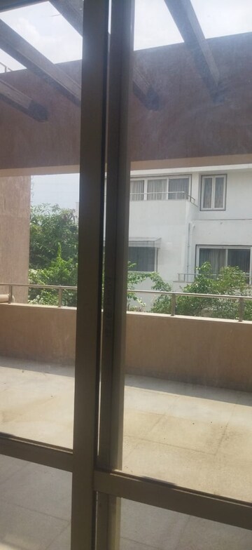 Balcony in 5 BHK Villa at Unitech Uniworld Resorts-The Residences, Sector 33 – for Rent